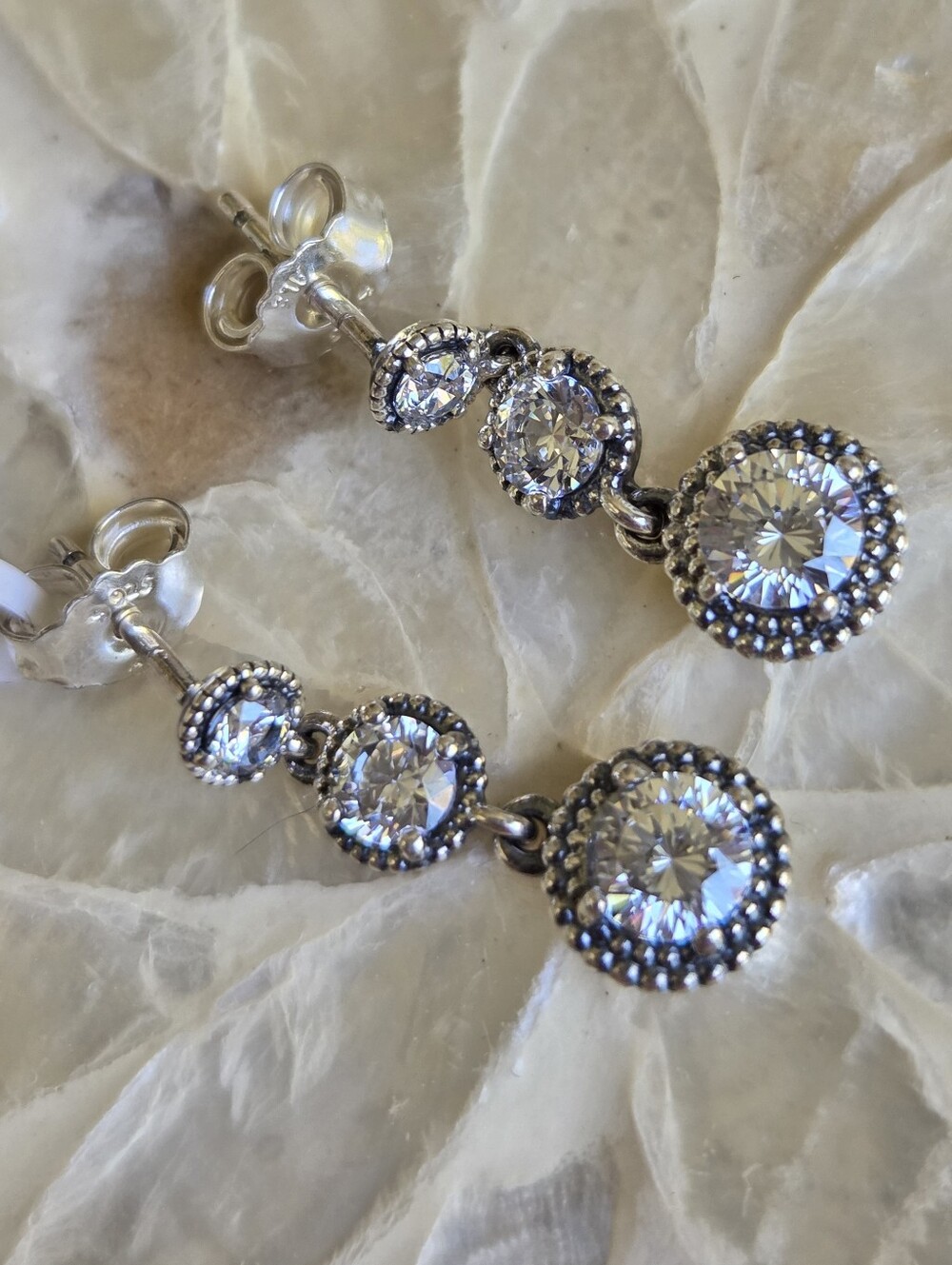 NWT Pandora Eternal Elegance Drop Earrings.